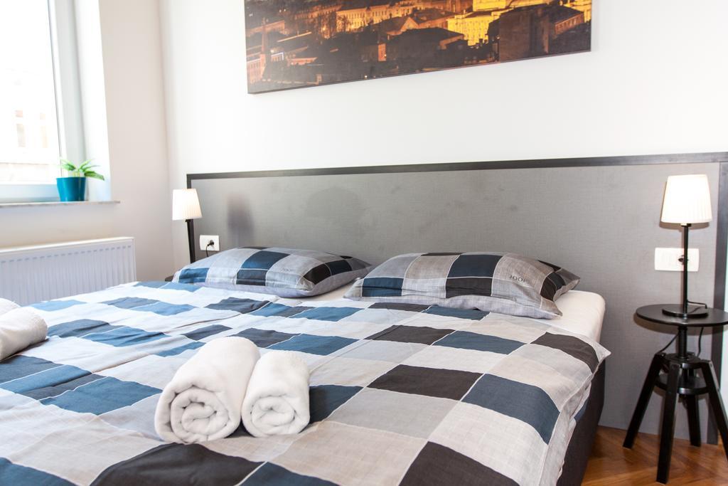 Loox Apartments Hatzova Загреб Екстериор снимка