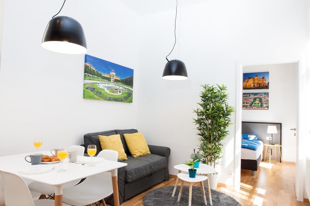 Loox Apartments Hatzova Загреб Екстериор снимка