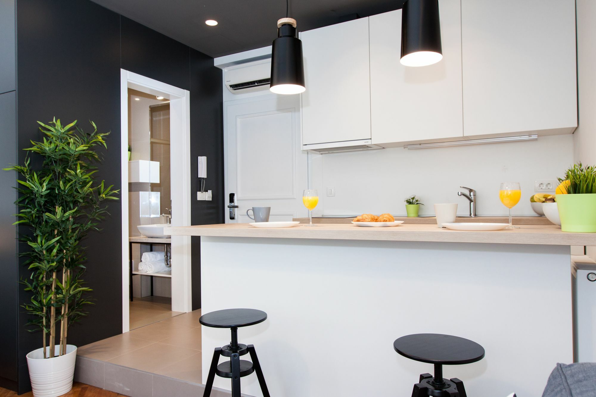Loox Apartments Hatzova Загреб Екстериор снимка
