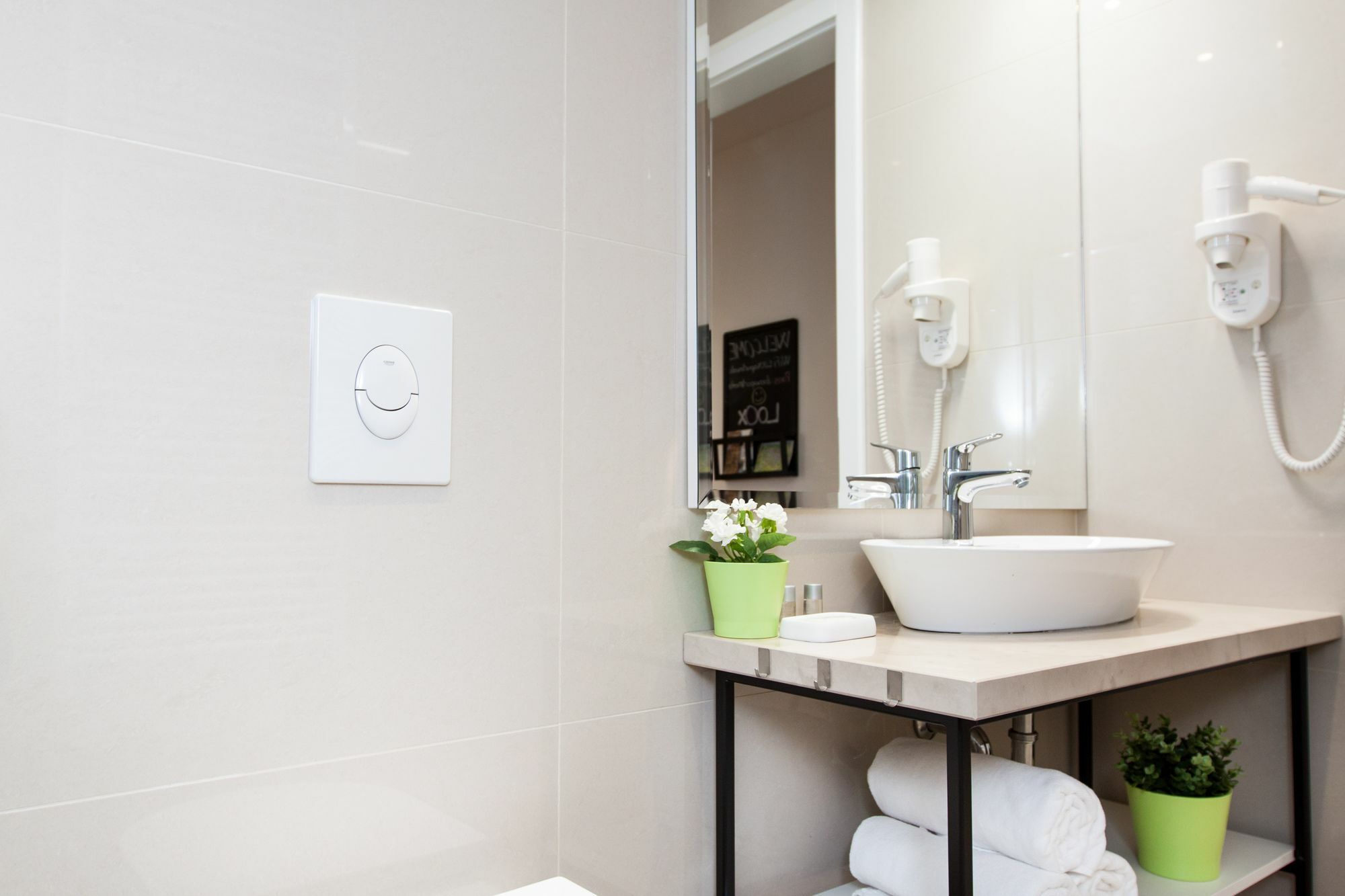 Loox Apartments Hatzova Загреб Екстериор снимка