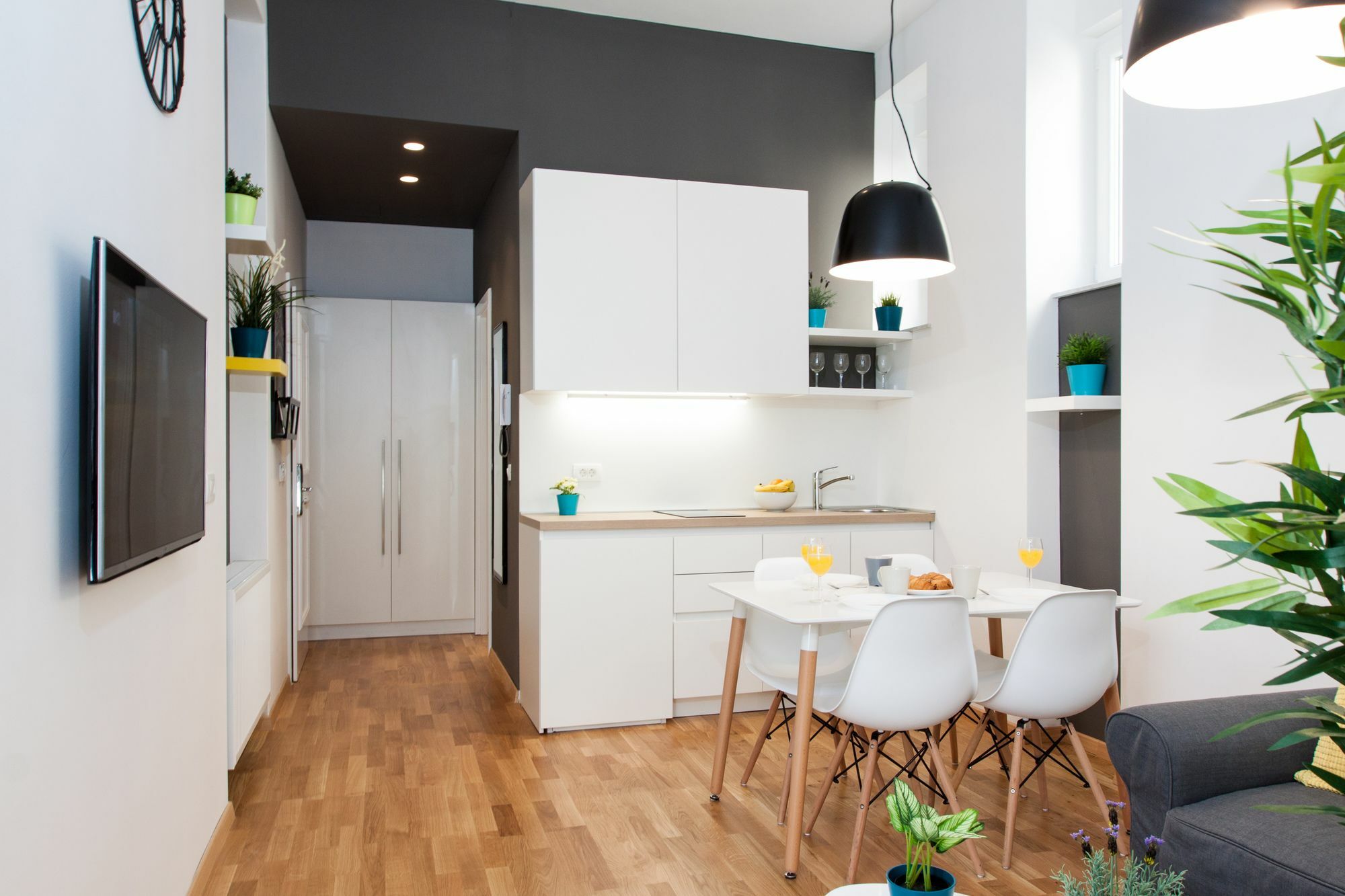 Loox Apartments Hatzova Загреб Екстериор снимка